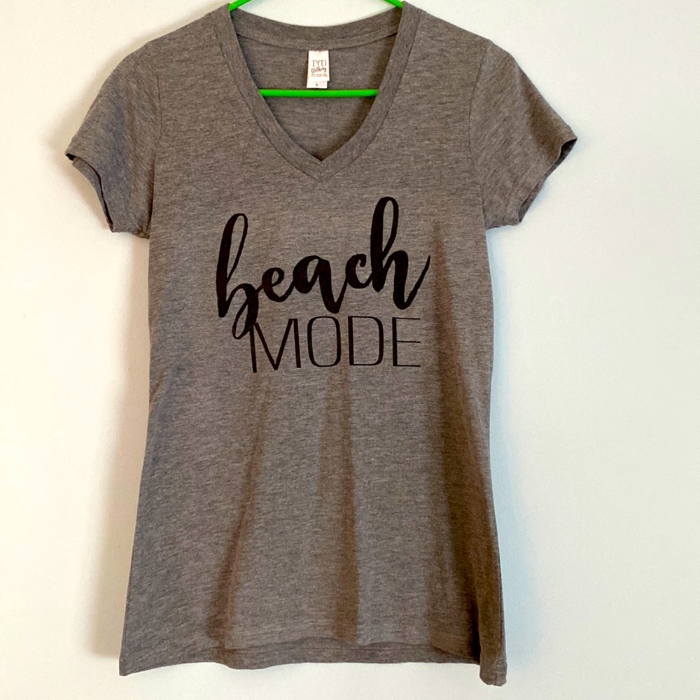 NWOT Grey Beach Mode Soft T Shirt